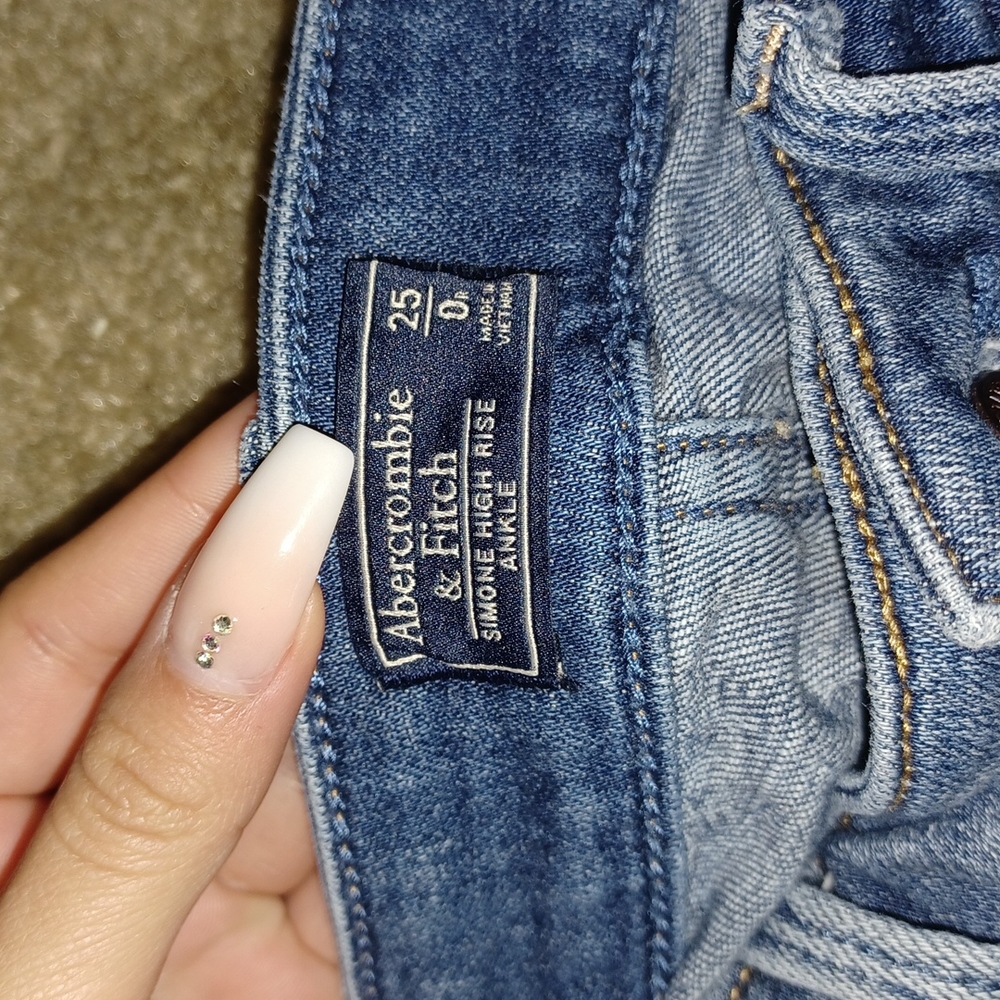High Rise Jeans - Picture 2 of 3